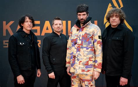 ‎Kasabian .